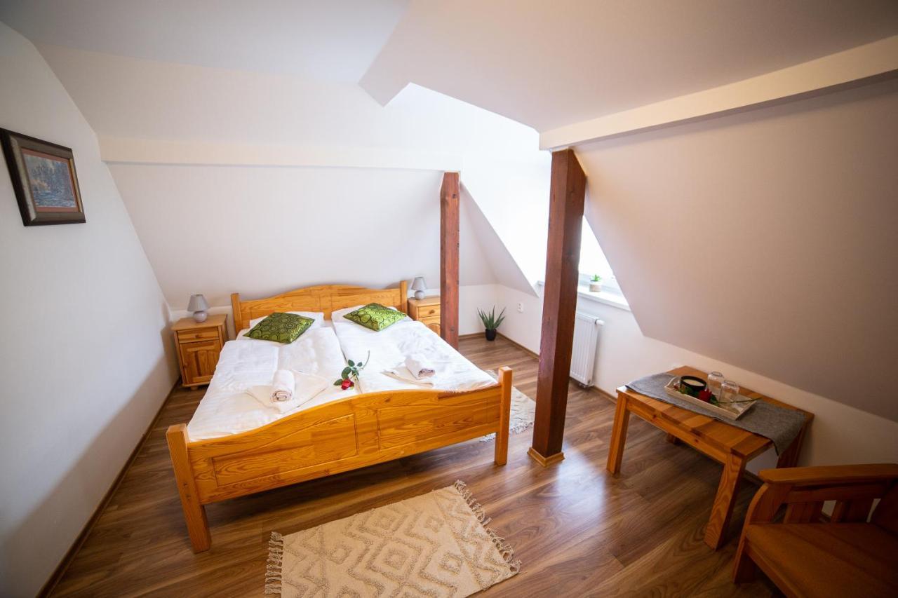 Penzion Palatin Rajecké Teplice Extérieur photo