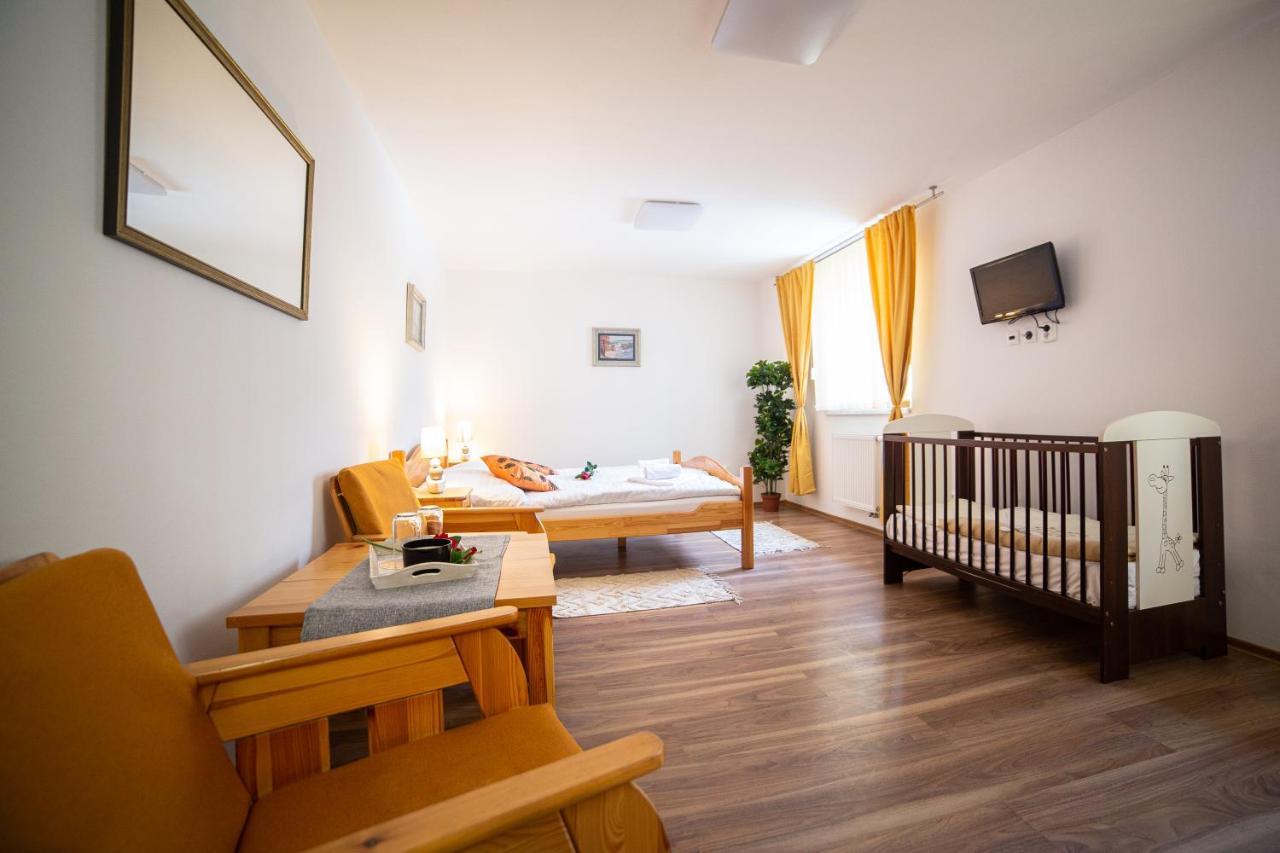 Penzion Palatin Rajecké Teplice Extérieur photo