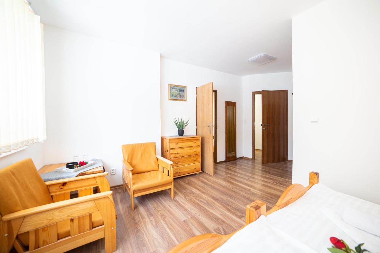 Penzion Palatin Rajecké Teplice Extérieur photo