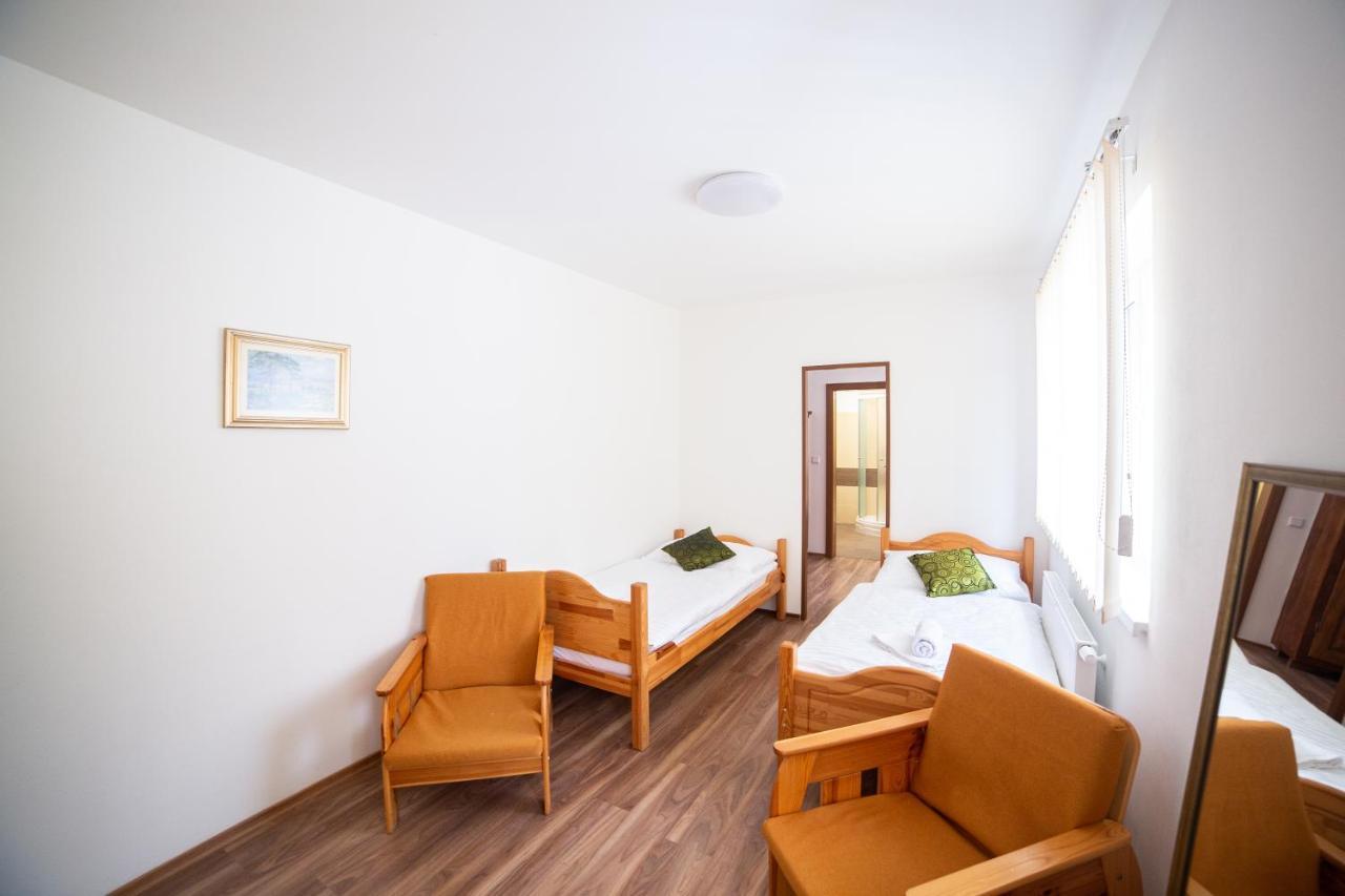 Penzion Palatin Rajecké Teplice Extérieur photo