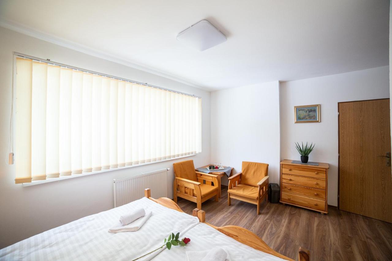 Penzion Palatin Rajecké Teplice Extérieur photo