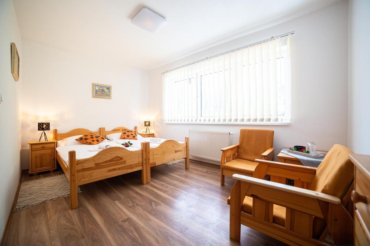 Penzion Palatin Rajecké Teplice Extérieur photo